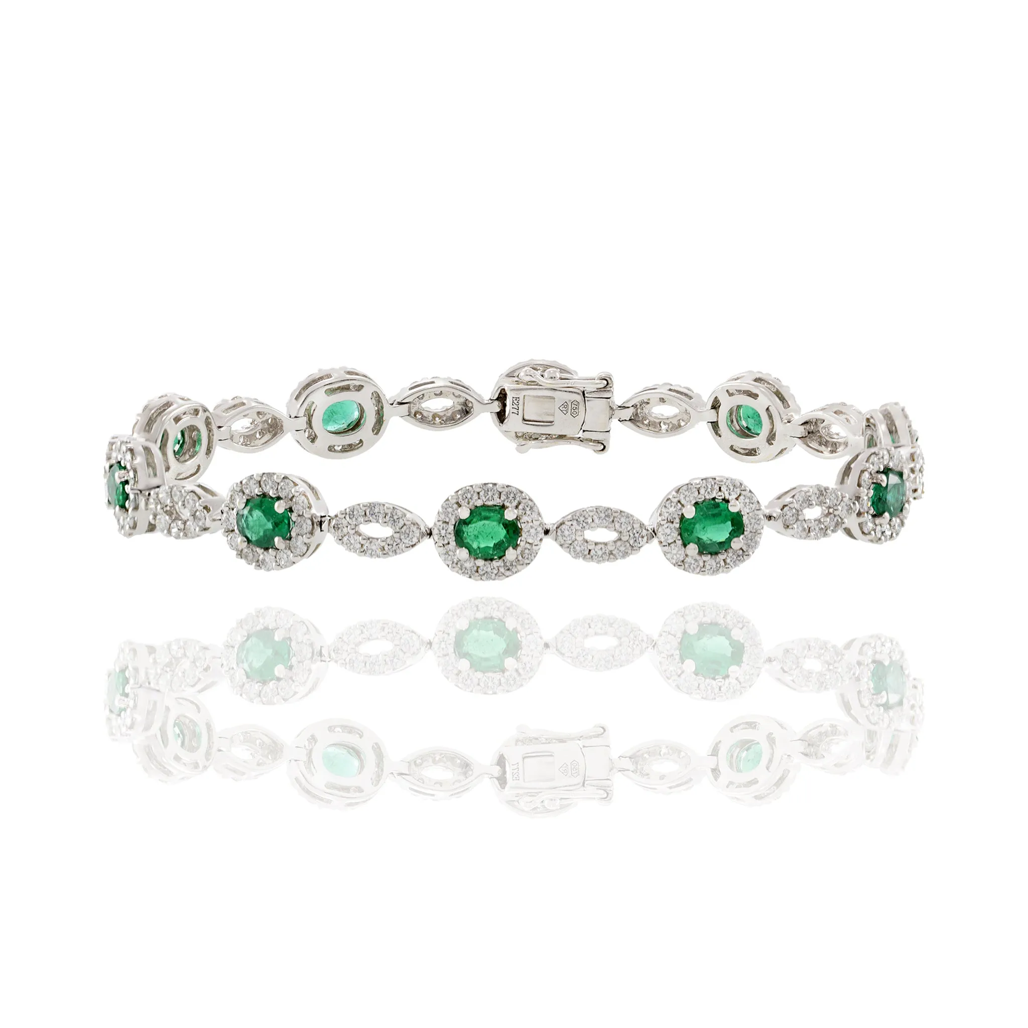 18kt White Gold Emerald Bracelet