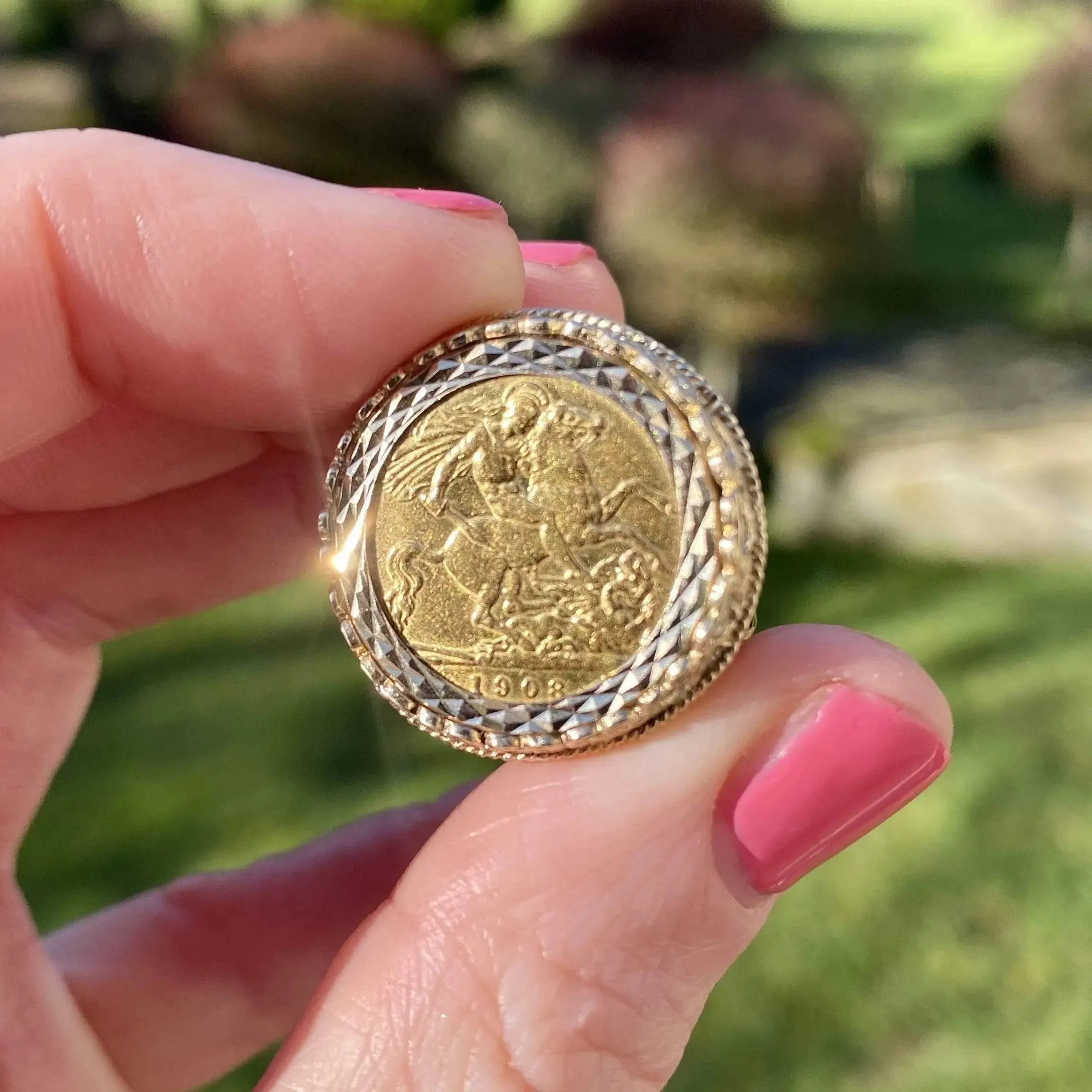 Antique 1908 22ct Half Sovereign Coin Heart Ring