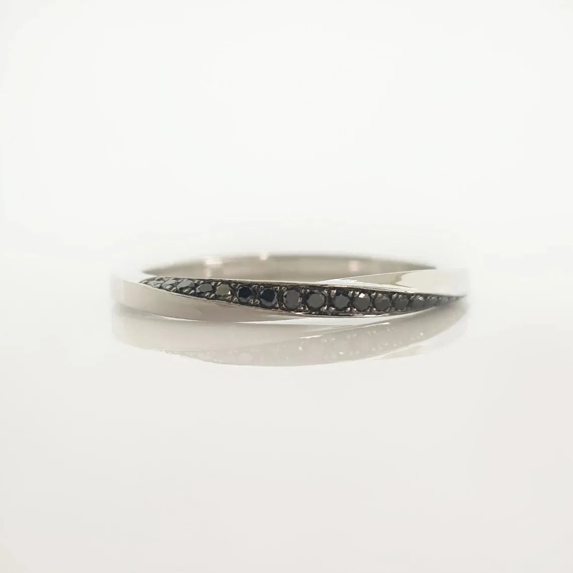 Black Diamond Mobius Ring