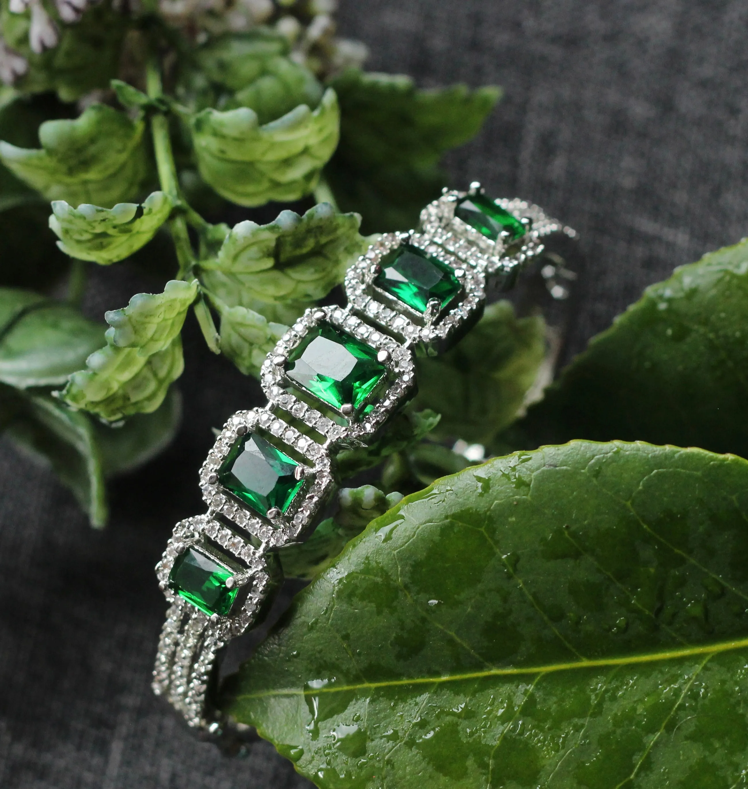 CHARMLINK BRACELET