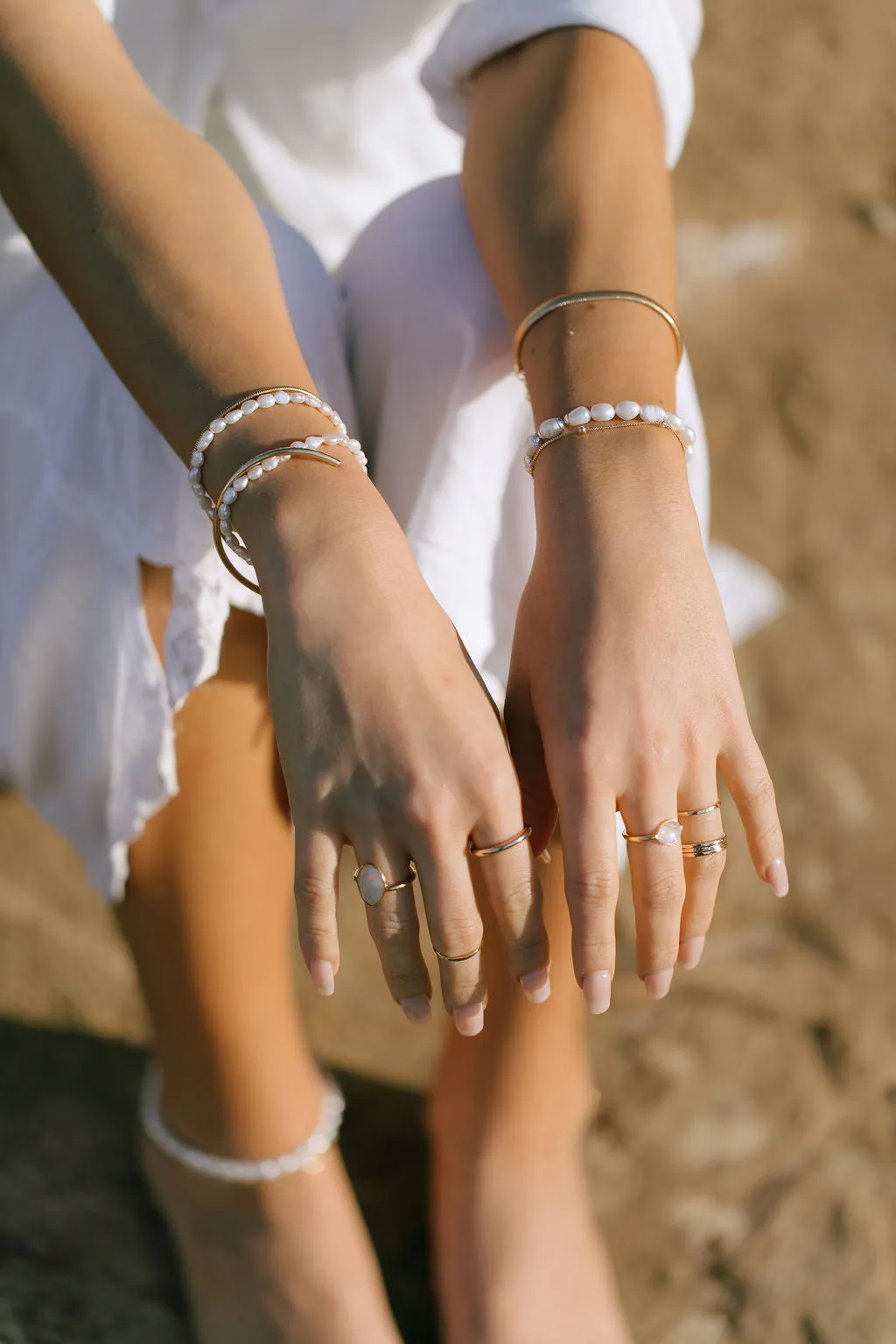 Dainty White Pearl Bracelet - Maile