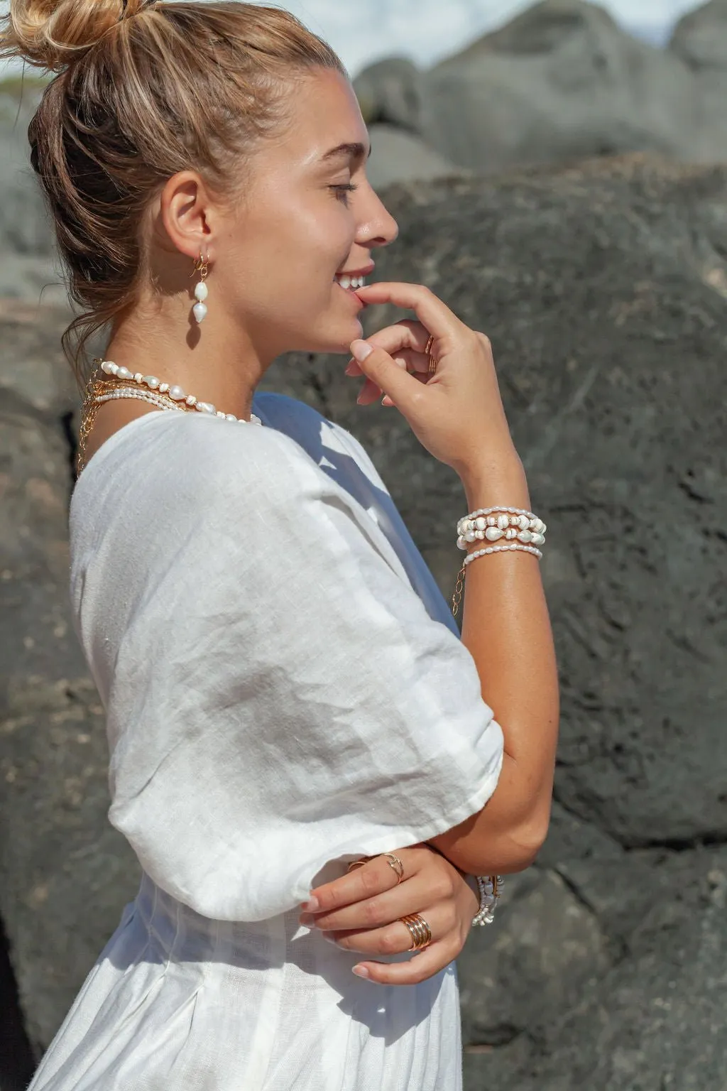 Dainty White Pearl Bracelet - Maile