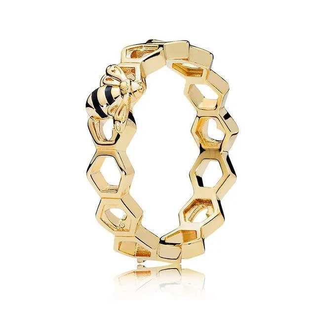 Honeycomb and Bee Ring in 925 Sterling Silver with 18K Gold Plating