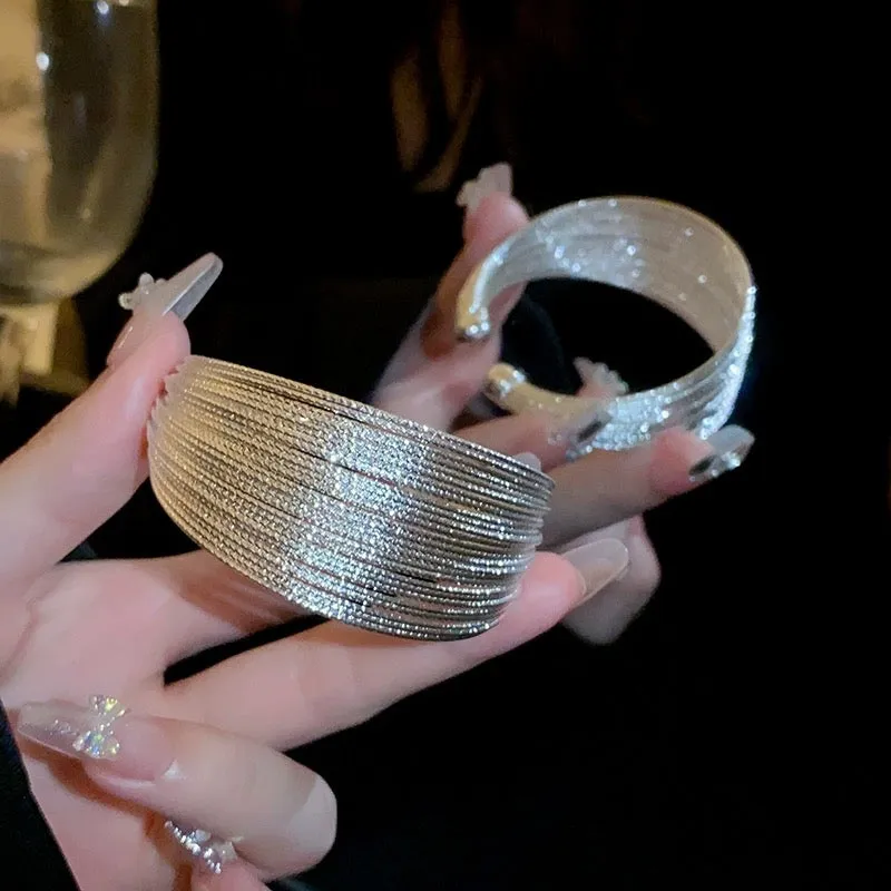 Metal alloy bracelet in gold silver color
