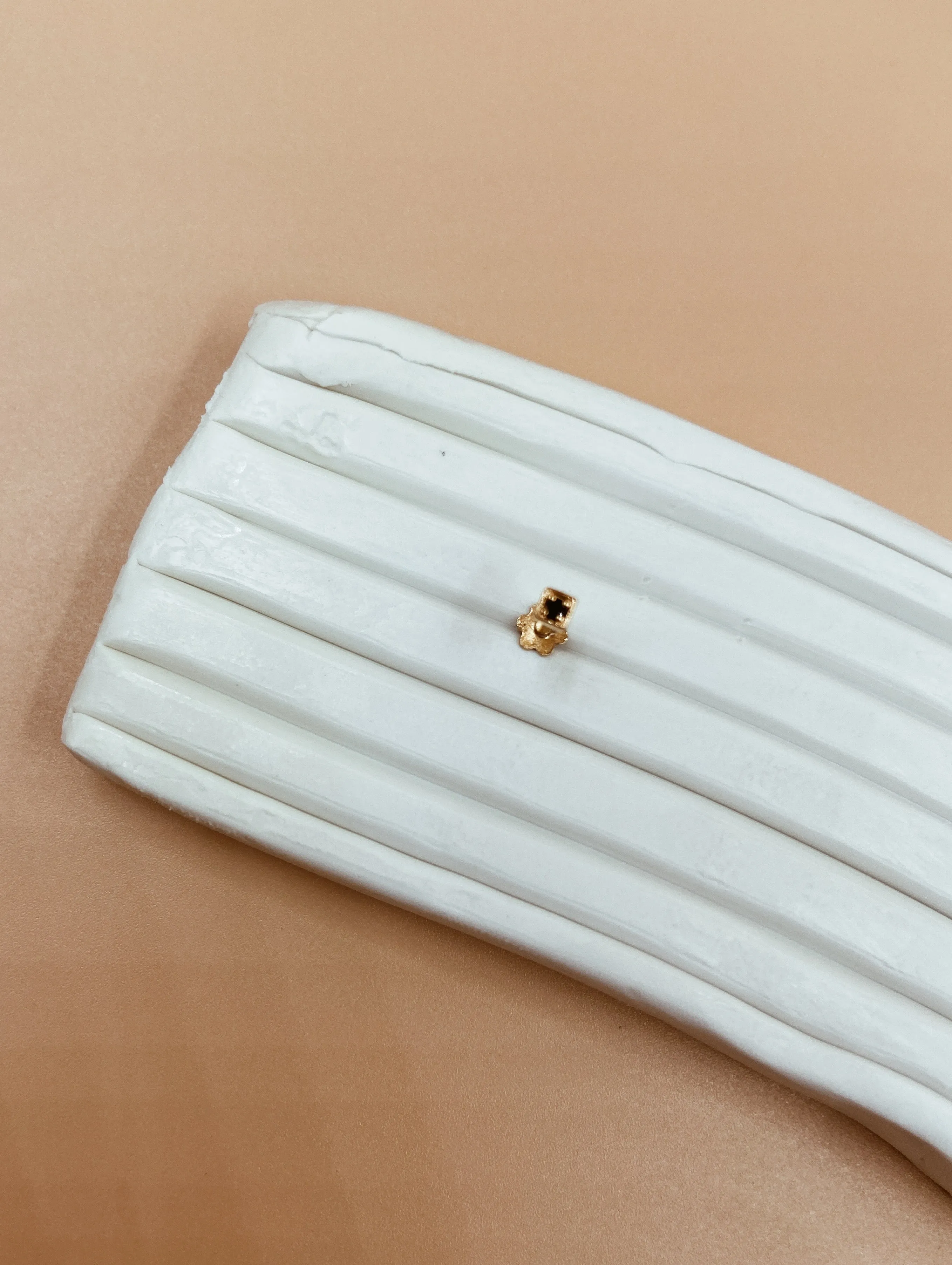 Mini Kappu Nose Pin | 18kt Solid Gold