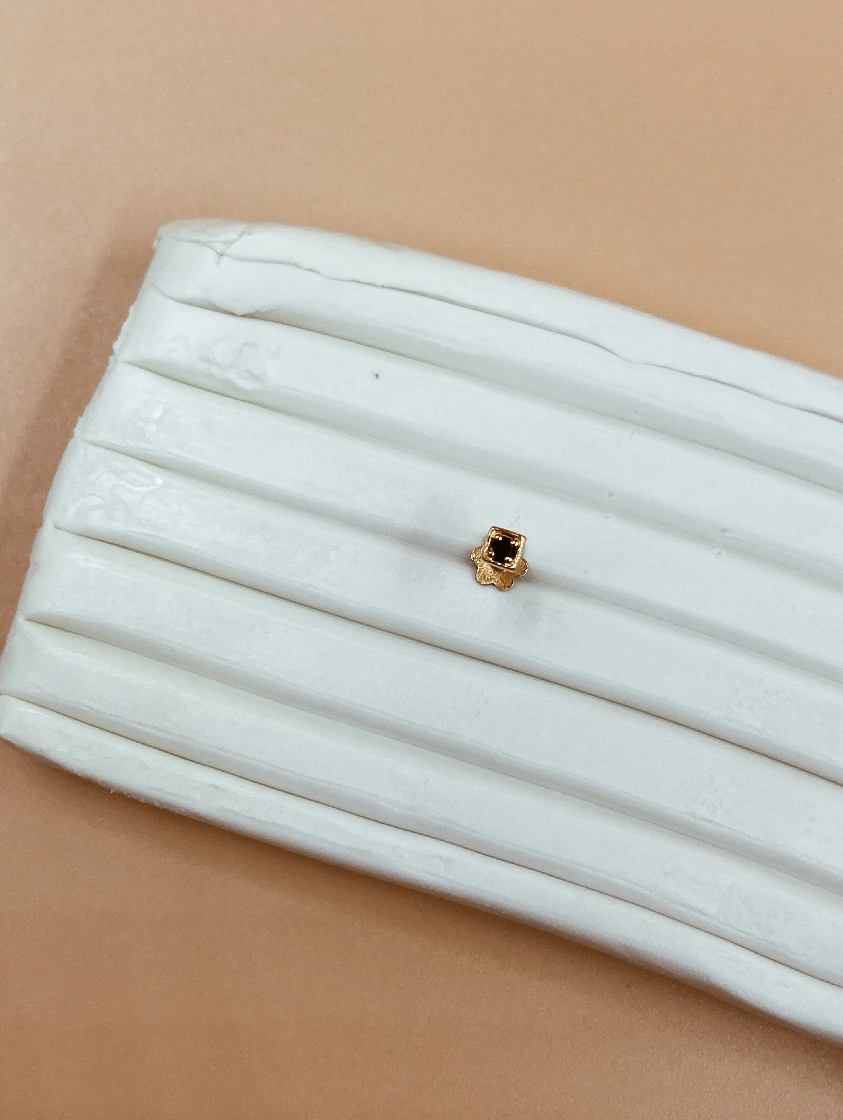 Mini Kappu Nose Pin | 18kt Solid Gold