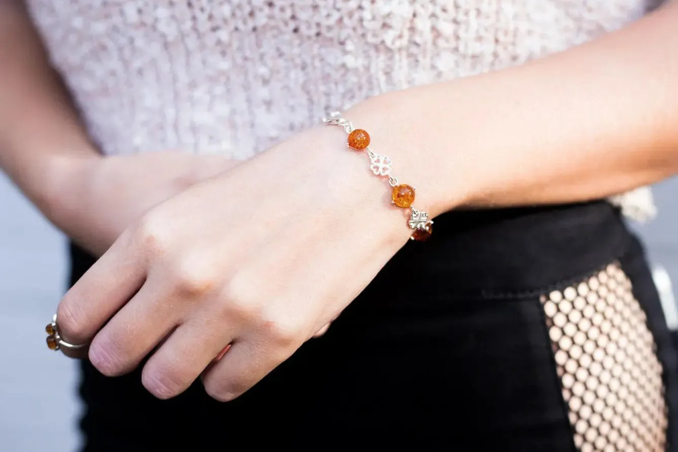 Minimal Heart Amber Bracelet