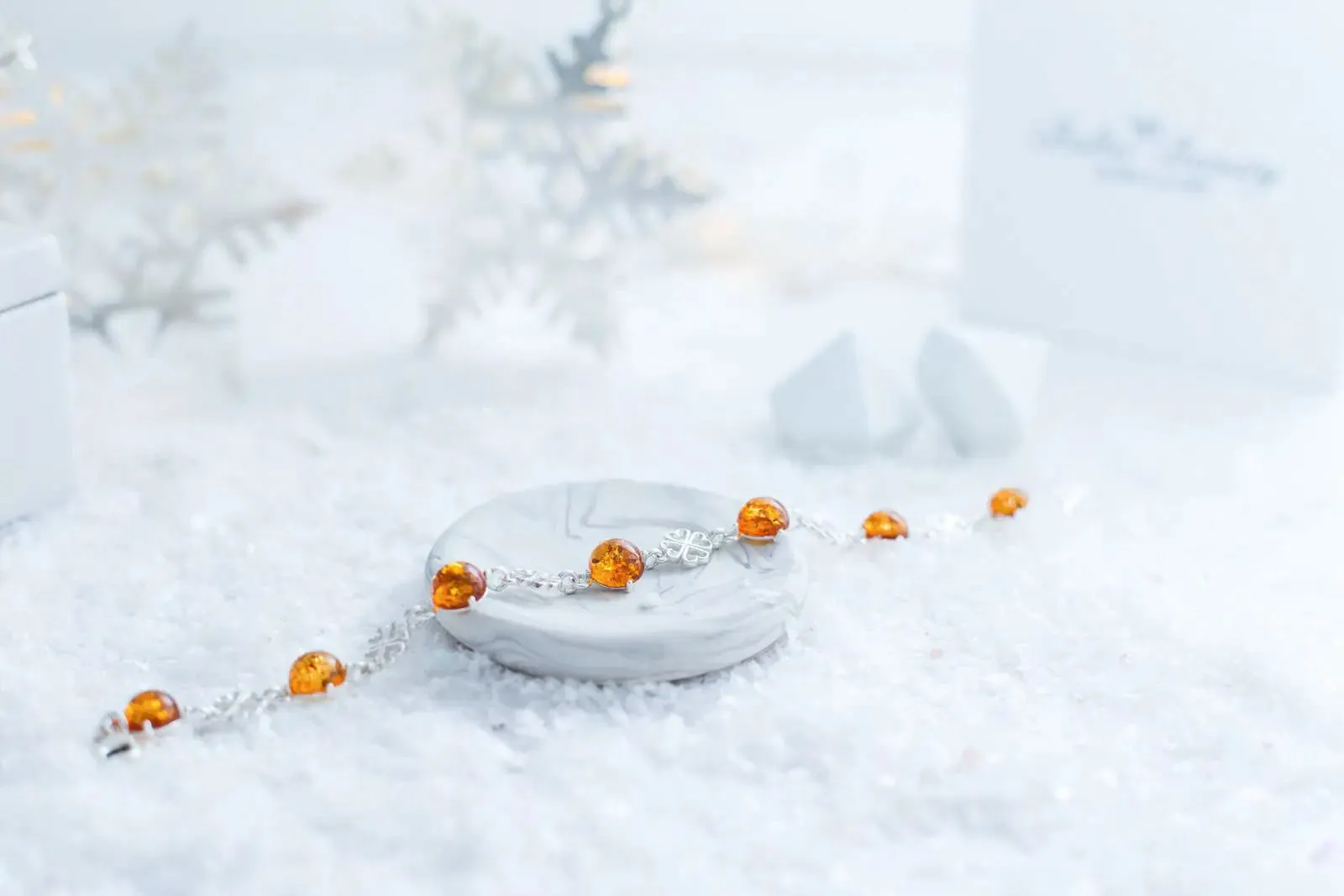 Minimal Heart Amber Bracelet