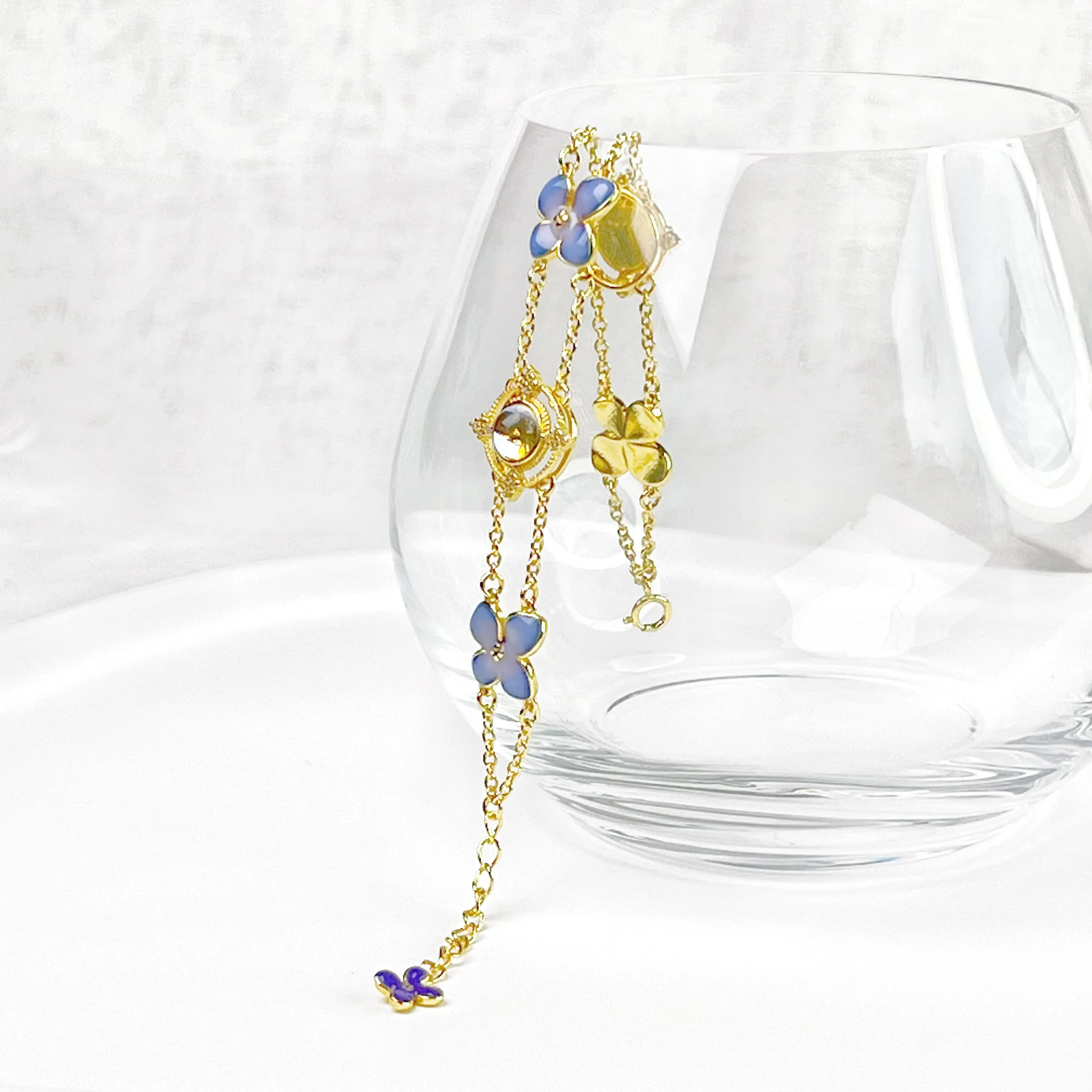 Ninaouity Blue Hydrangeas Flowers Gold Chain Bracelet