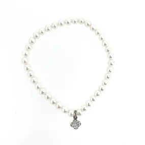 Pearl Stretch bracelet with diamond clover charm