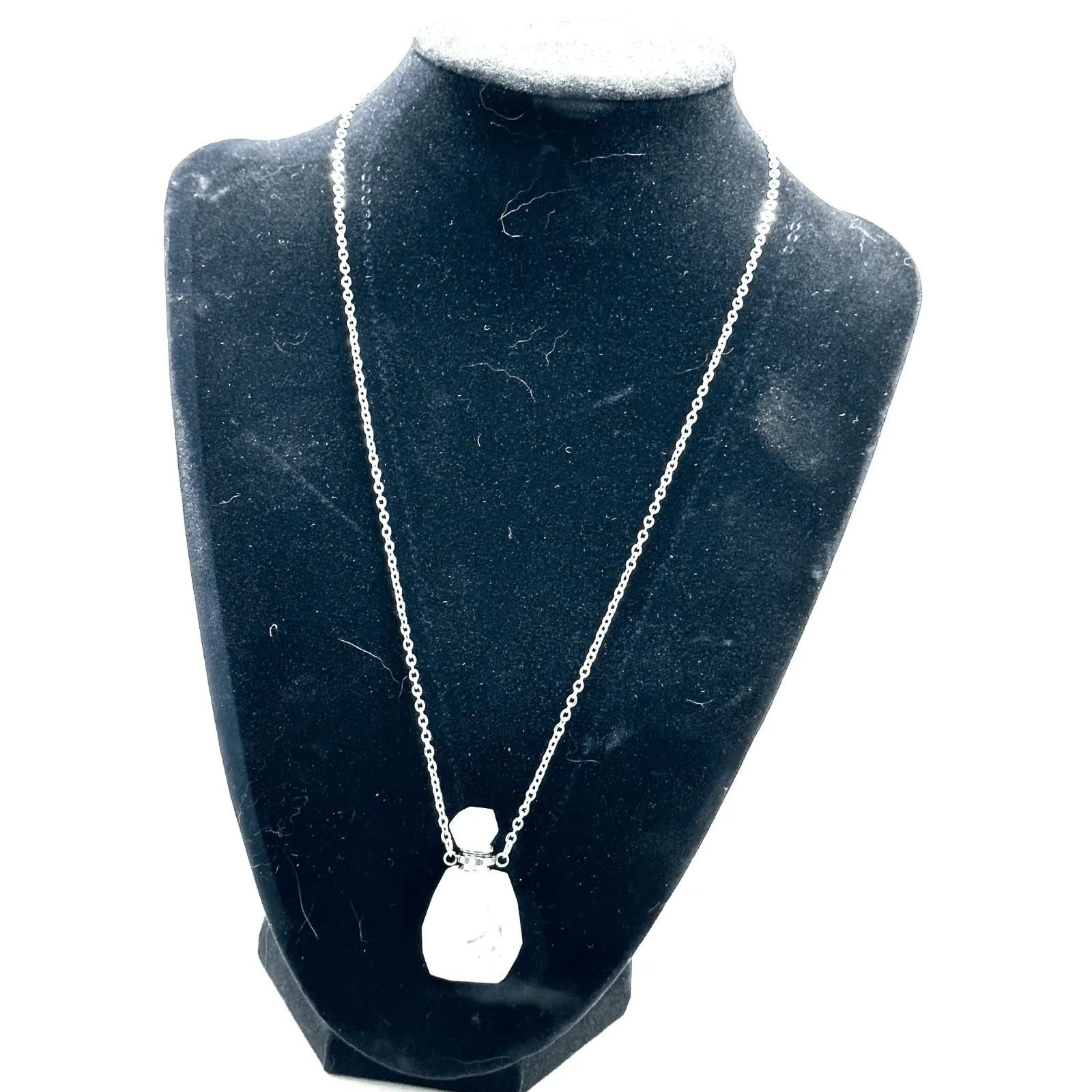 Potion Bottle Necklace: Quartz