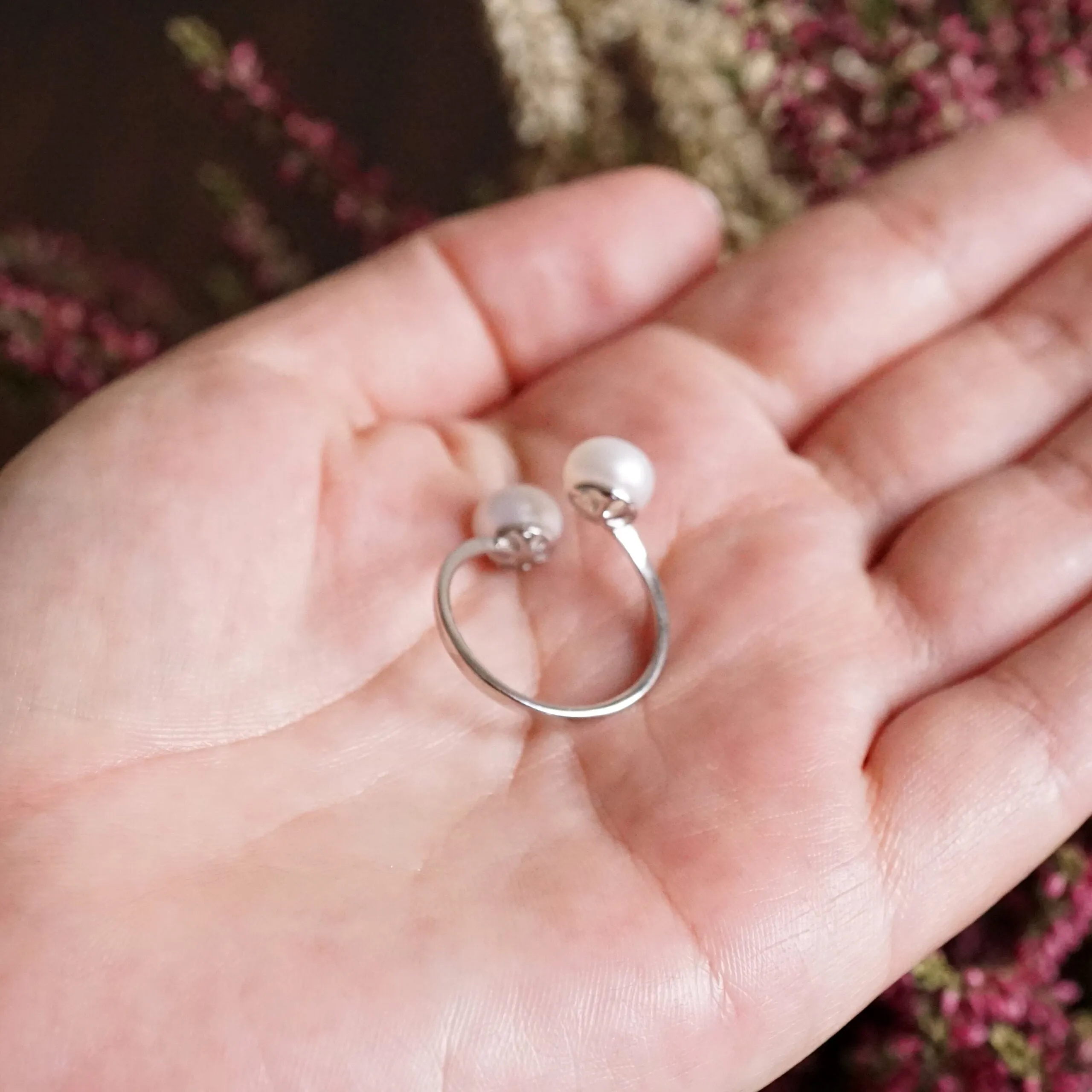 Ruby X - Adjustable double fresh water pearl silver ring