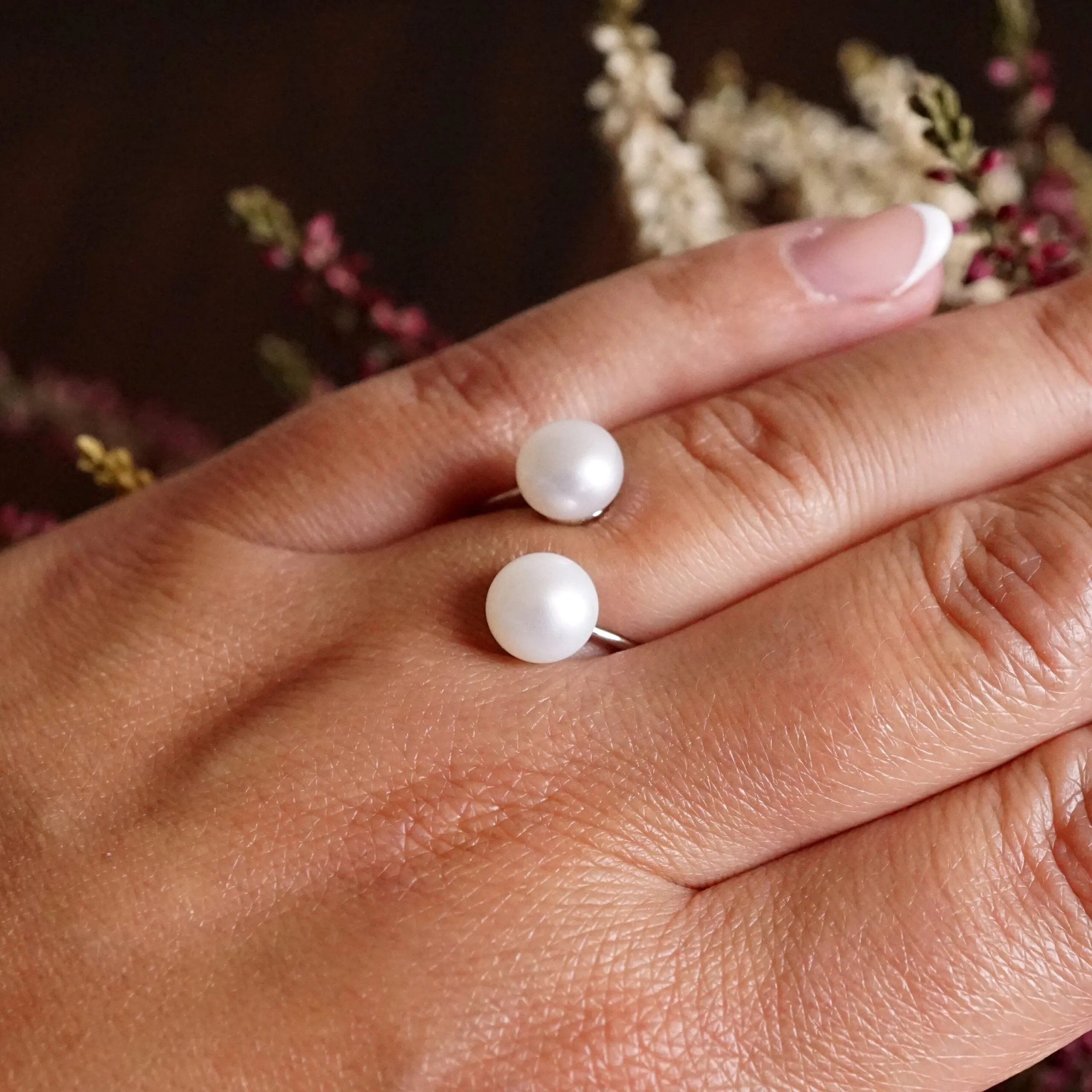 Ruby X - Adjustable double fresh water pearl silver ring