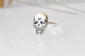 SILVER SKULL RING