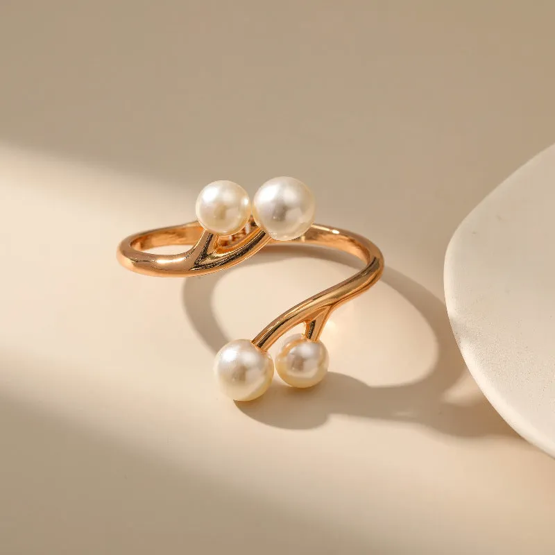 Sisslia Elegant Statement Pearl Gift Bracelet Women Fashion Alloy Cuff Bangle Irregular Semi-Opening Pearl Jewelry Bracelet