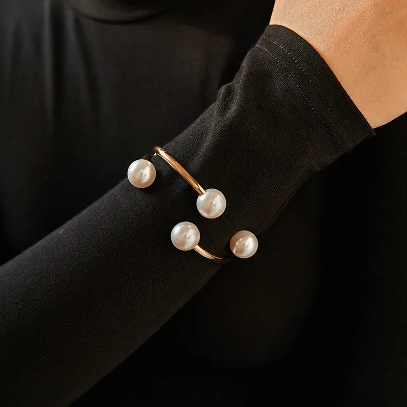 Sisslia Elegant Statement Pearl Gift Bracelet Women Fashion Alloy Cuff Bangle Irregular Semi-Opening Pearl Jewelry Bracelet
