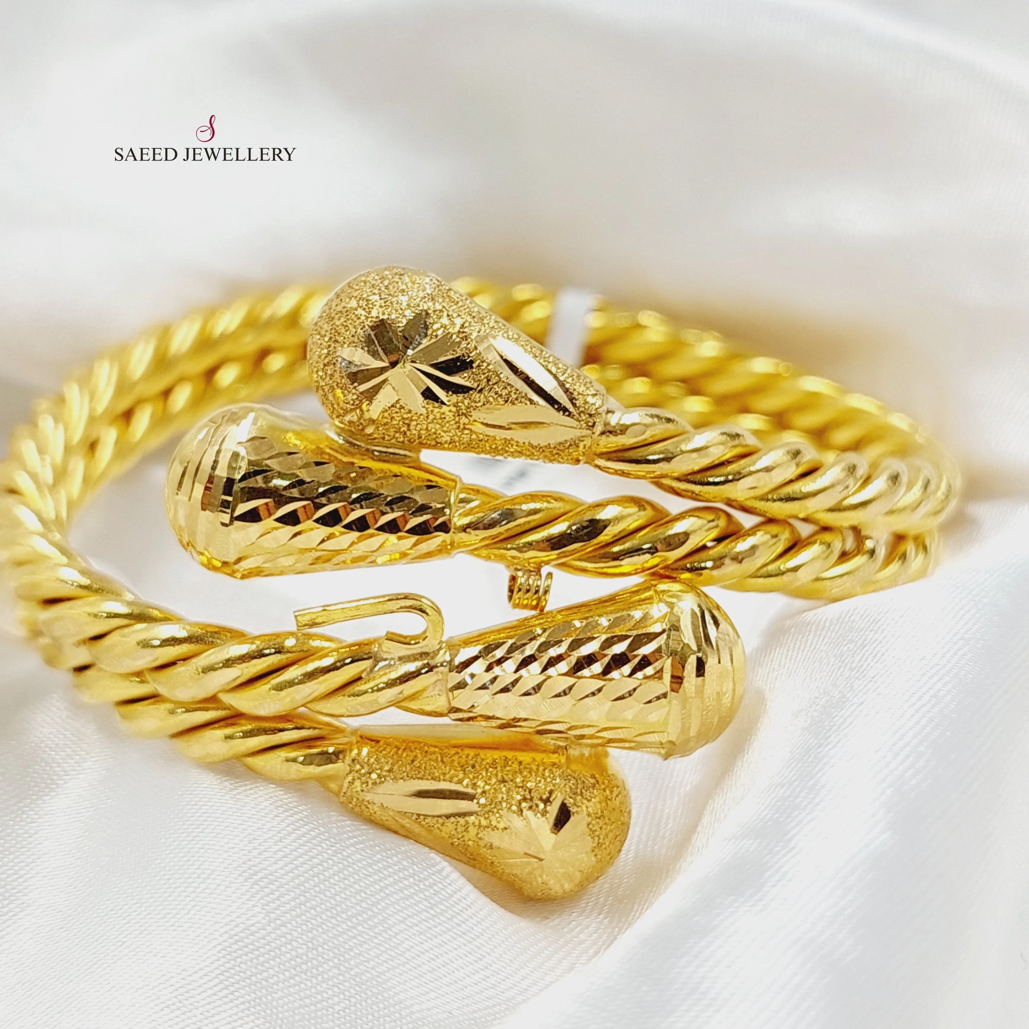 Two Ranges pears Bangle Bracelet