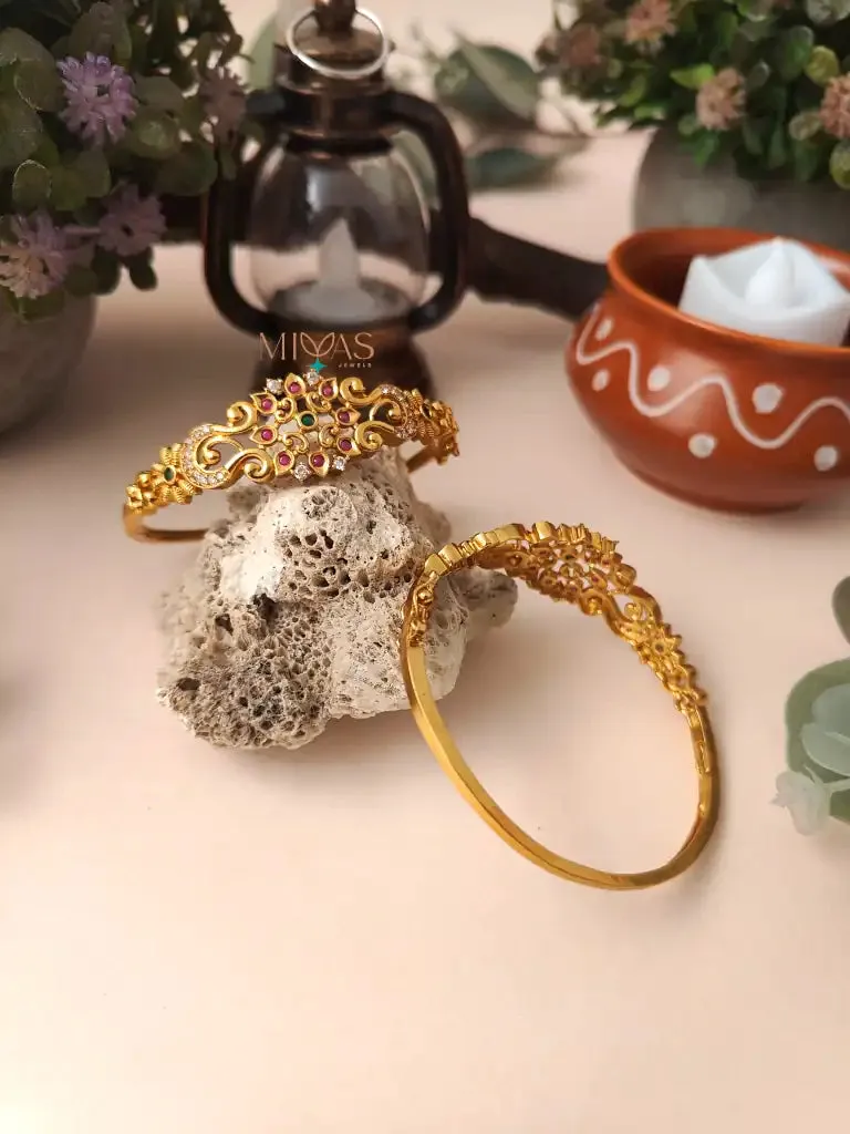 Zia - Bracelet Bangle