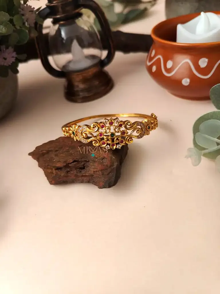 Zia - Bracelet Bangle